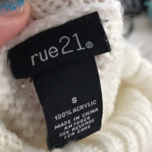 Excellent condition sweater rue 21 - Picture 6 of 7